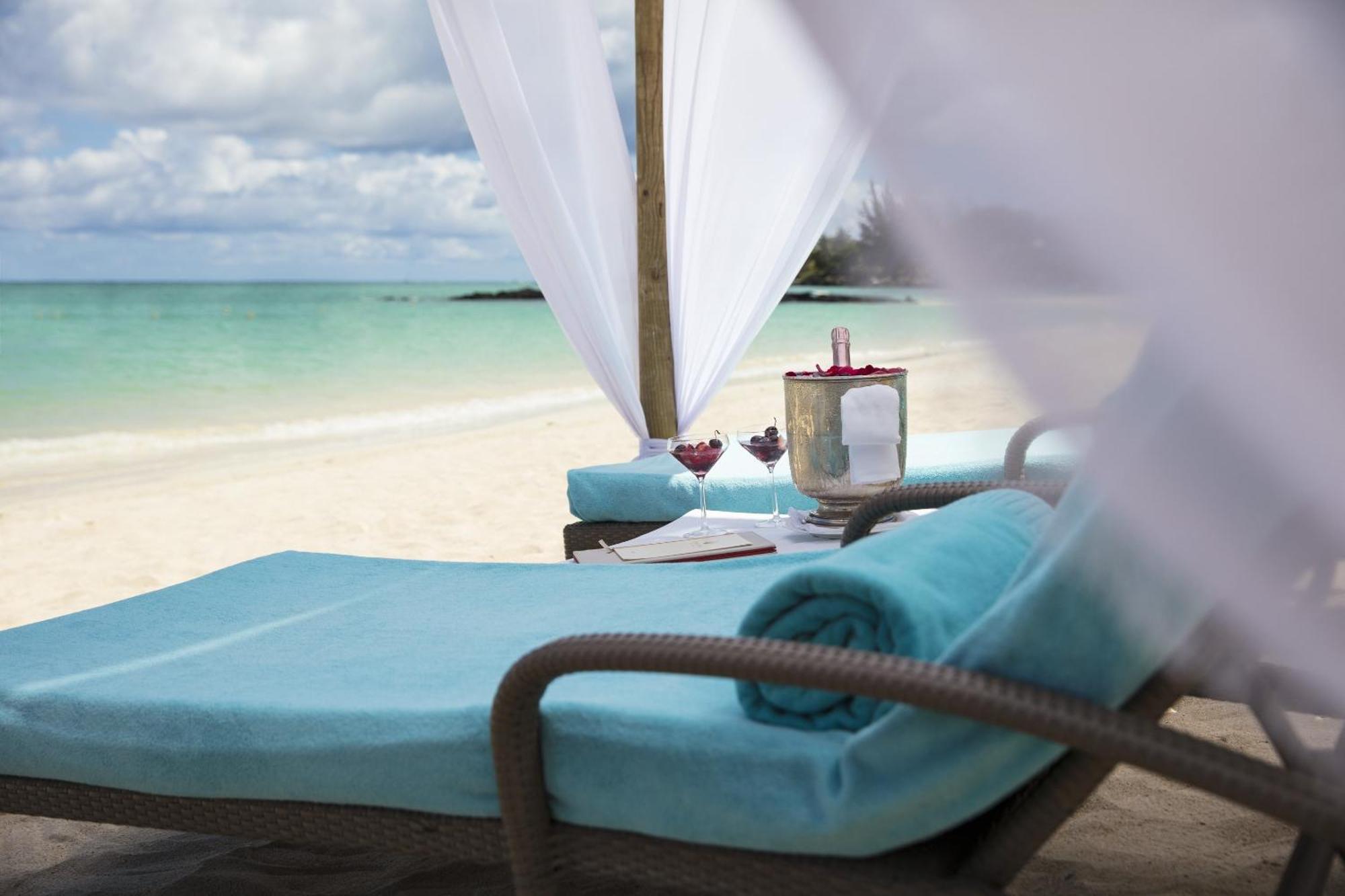 Royal Palm Beachcomber Luxury Grand Baie Exterior photo