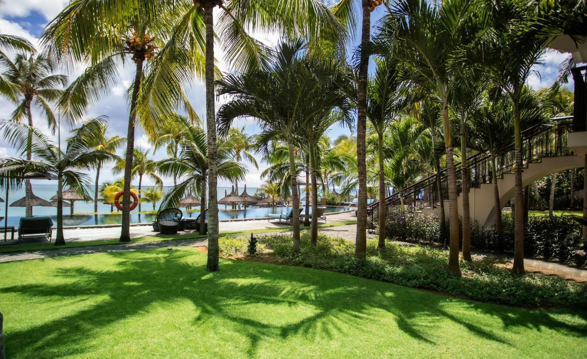 Royal Palm Beachcomber Luxury Grand Baie Exterior photo
